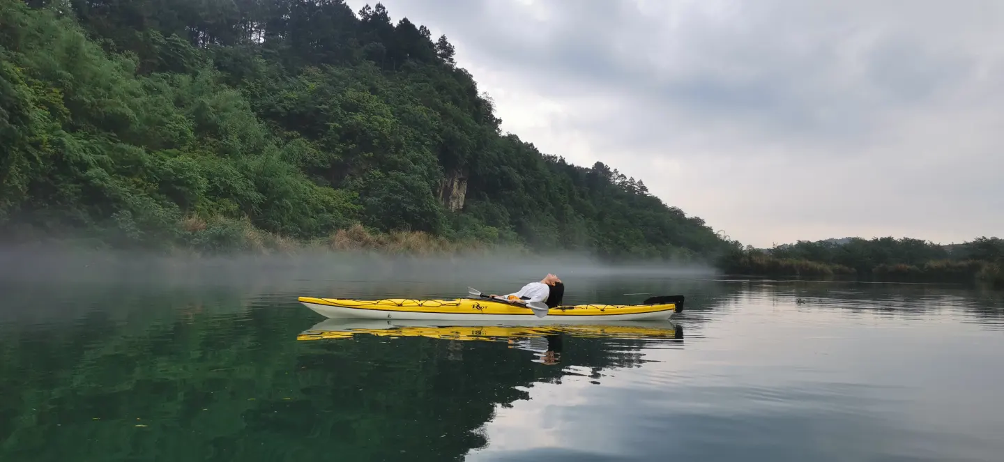 Guilin Kayaking Adventure: Through the Chinese Countryside in Guilin